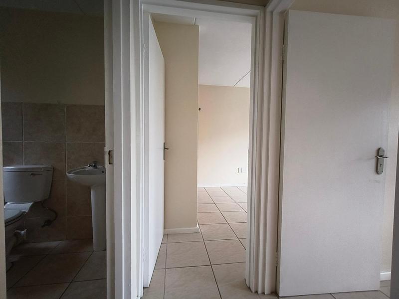 To Let 2 Bedroom Property for Rent in Parklands Western Cape